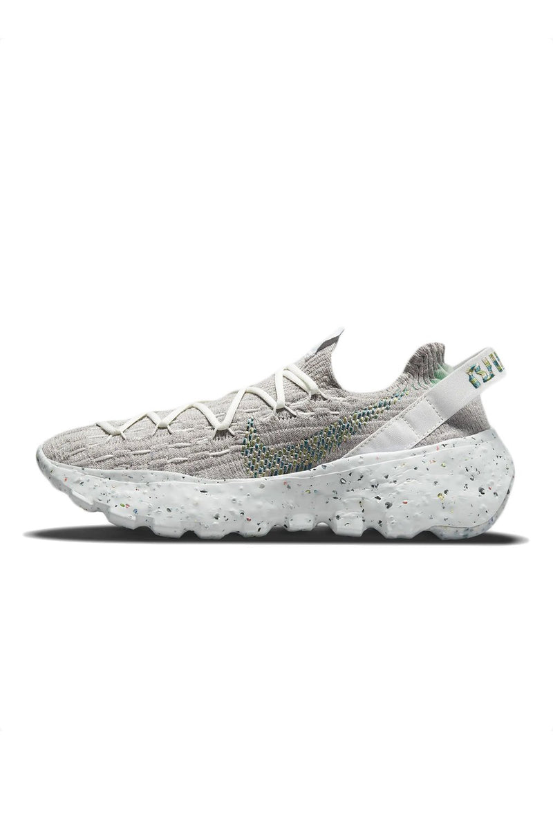 NIKE Sneakers space hippie 04